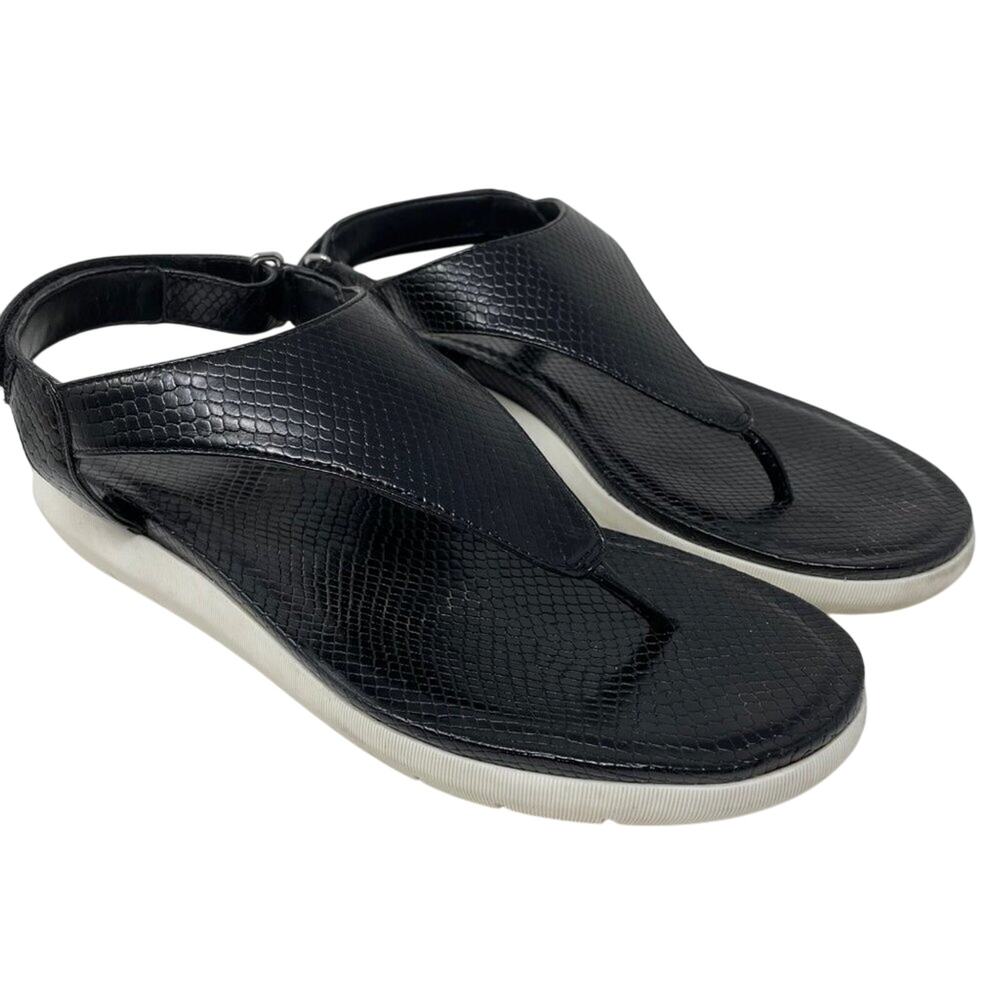 Naturalizer Black Faux Leather Thong Sandals Size 9M